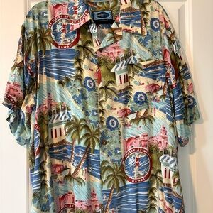 Classic Hawaiian Short-Sleeve Button-Down Shirt in Multi-Color